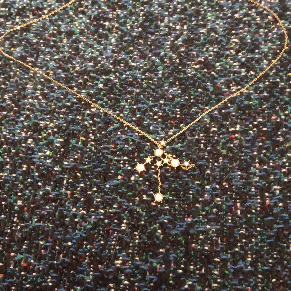 Elegant Gold  Pendant Necklace